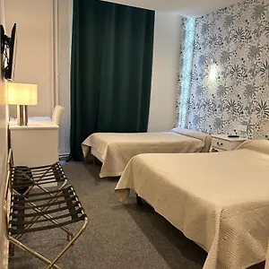 2* Hotel Azur