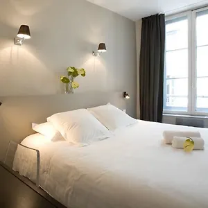 2* Hotel Le Saint Pierre Des Terreaux